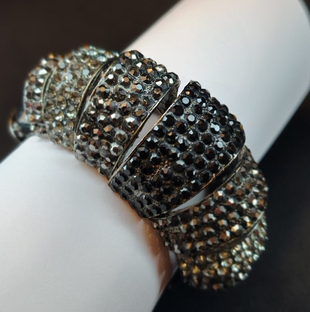 GORGEOUS HEMATITE AND RHINESTONE METAL HINGED STATEMENT BANGLE